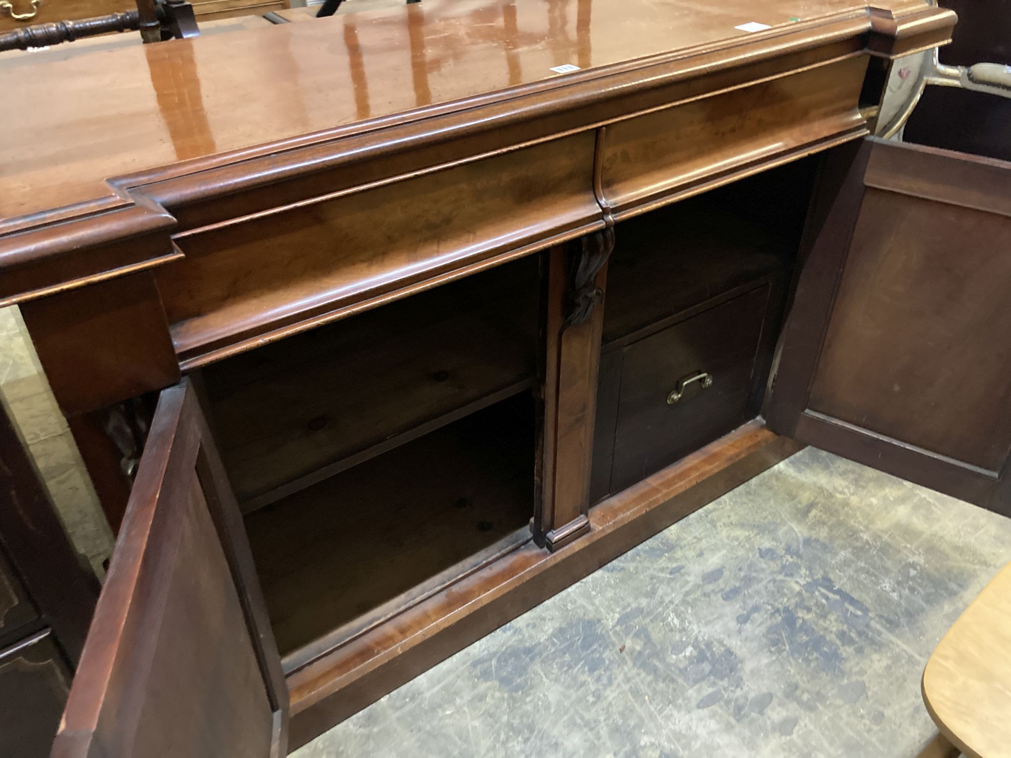 A Victorian mahogany chiffonier, length 136cm, depth 52cm, height 90cm